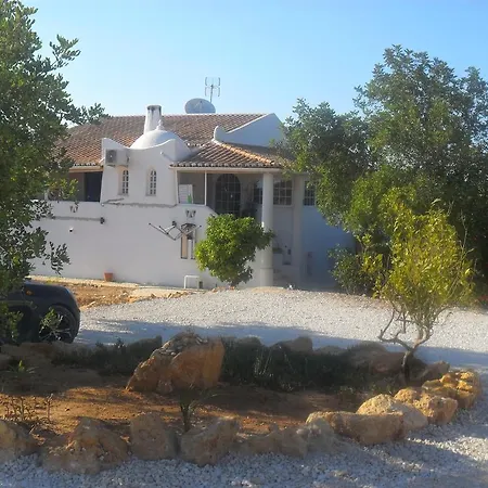 Homestay Casa Malmequer Porches (Algarve)